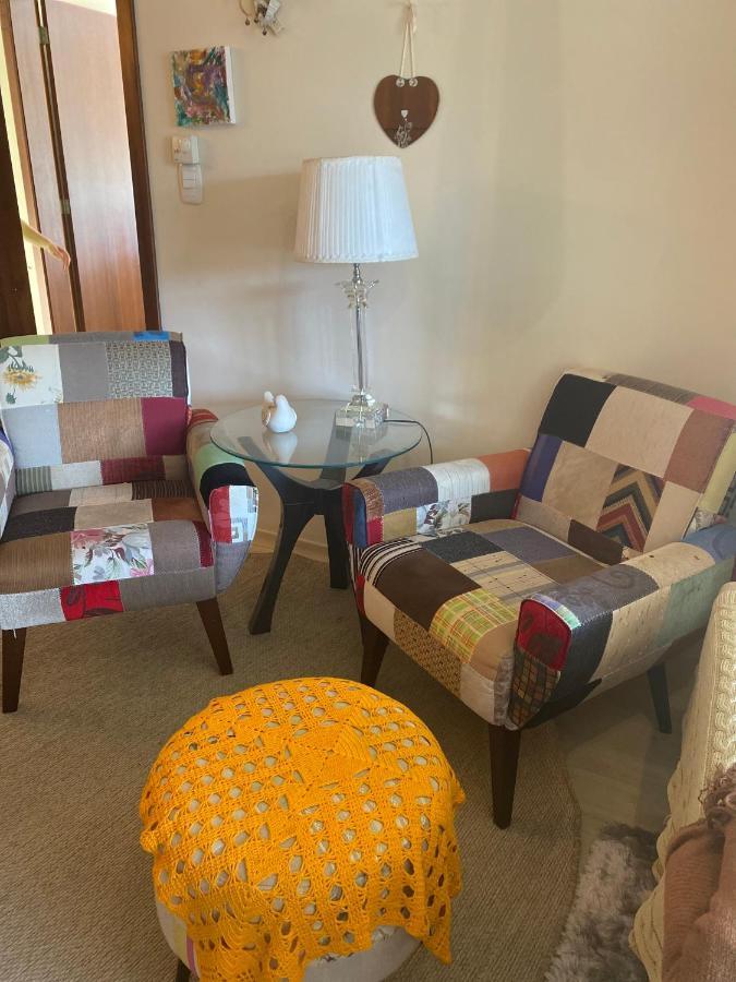 Lindo apartamento no centro de Canela Esterno foto