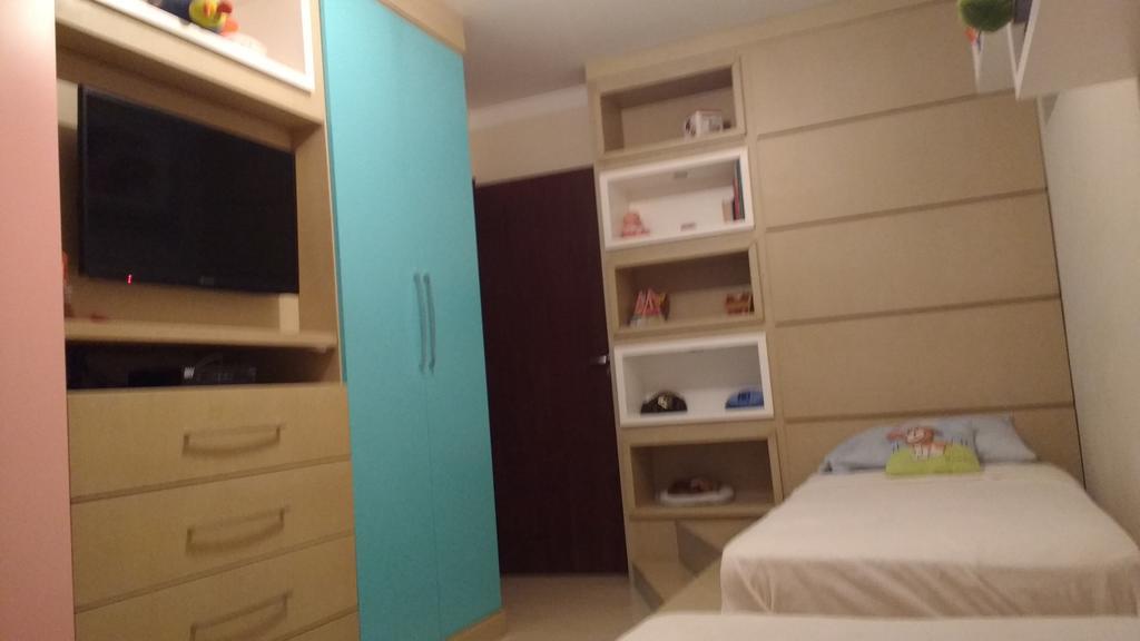 Lindo apartamento no centro de Canela Esterno foto