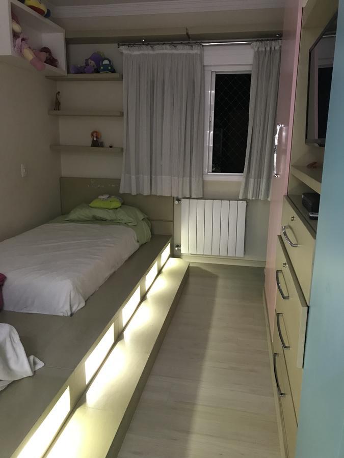 Lindo apartamento no centro de Canela Esterno foto